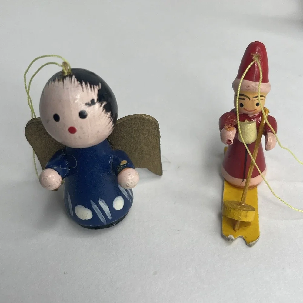 Vintage Set Of 21 Wooden Hanging Christmas Ornaments Some Have Damage See‎ Pics